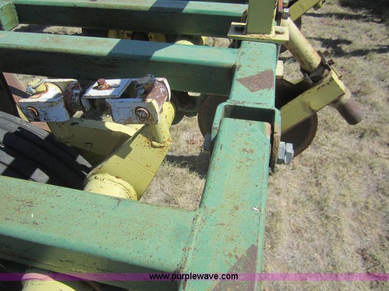 image for item B3007 1980 Noble 7x5 under cutter