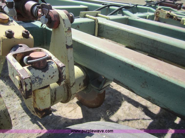 image for item B3007 1980 Noble 7x5 under cutter