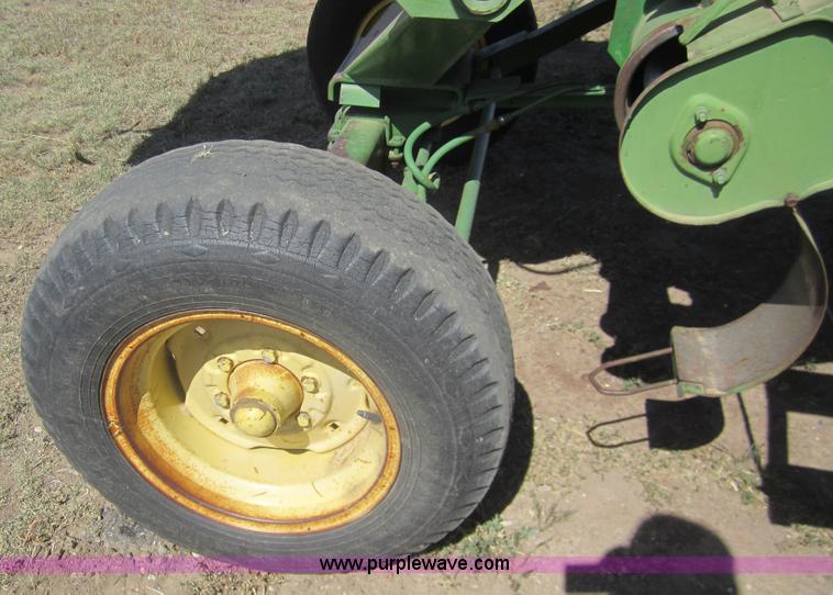 image for item B3012 1968 John Deere 95 combine with header