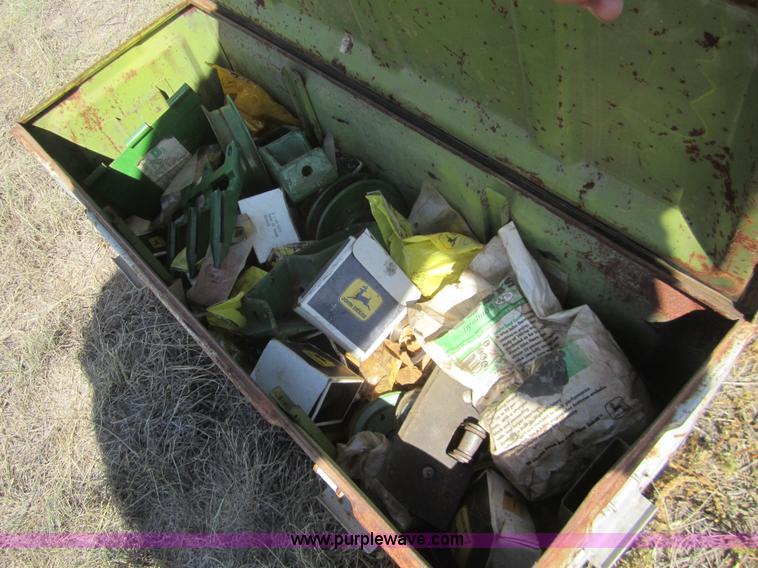 image for item B3012 1968 John Deere 95 combine with header