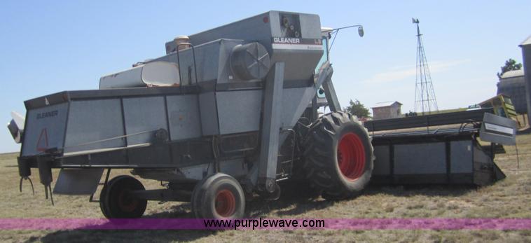 image for item B3017 1983 Gleaner L3 combine with header