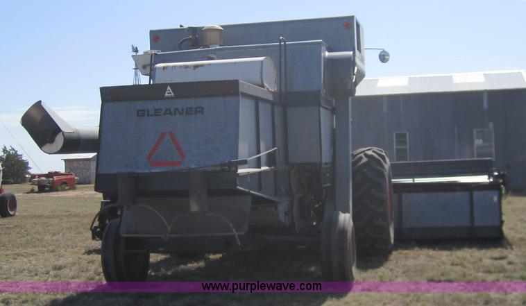 image for item B3017 1983 Gleaner L3 combine with header