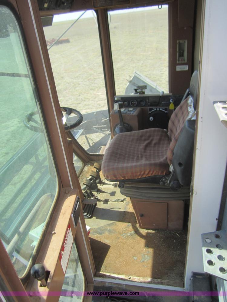 image for item B3017 1983 Gleaner L3 combine with header