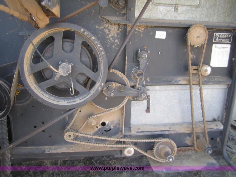 image for item B3017 1983 Gleaner L3 combine with header