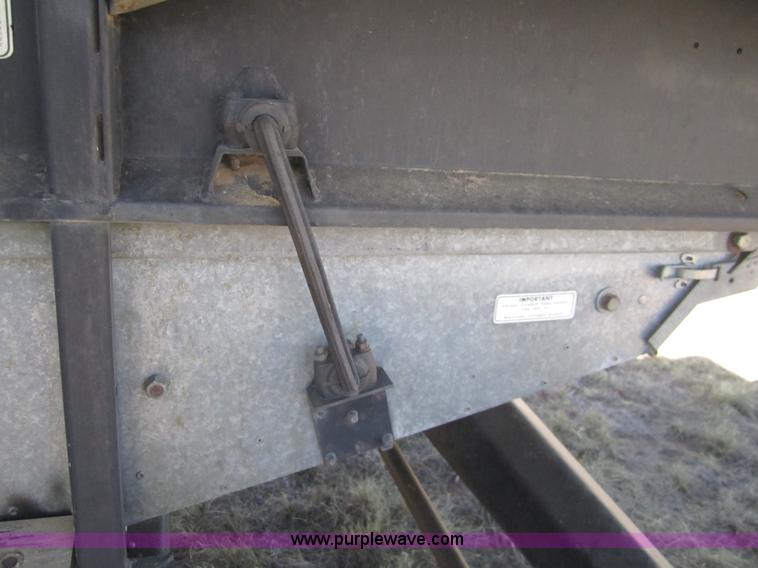 image for item B3017 1983 Gleaner L3 combine with header