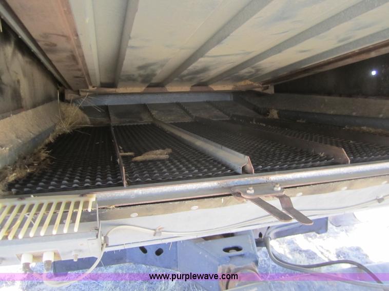 image for item B3017 1983 Gleaner L3 combine with header