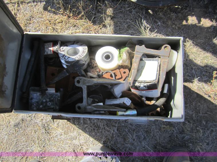 image for item B3017 1983 Gleaner L3 combine with header