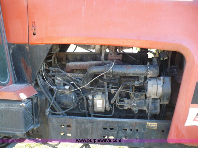 image for item B6008 1978 Allis Chalmers 7020 tractor