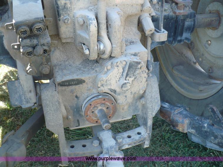 image for item B6008 1978 Allis Chalmers 7020 tractor