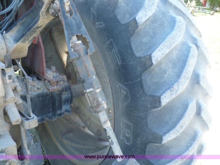 image for item B6008 1978 Allis Chalmers 7020 tractor