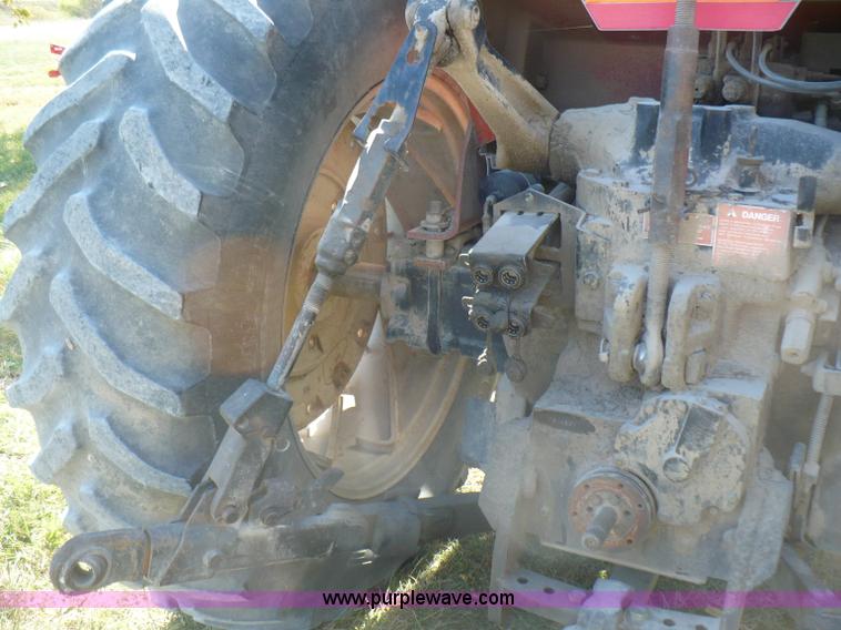 image for item B6008 1978 Allis Chalmers 7020 tractor