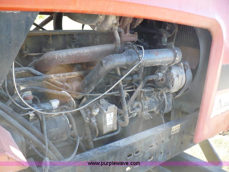 image for item B6008 1978 Allis Chalmers 7020 tractor