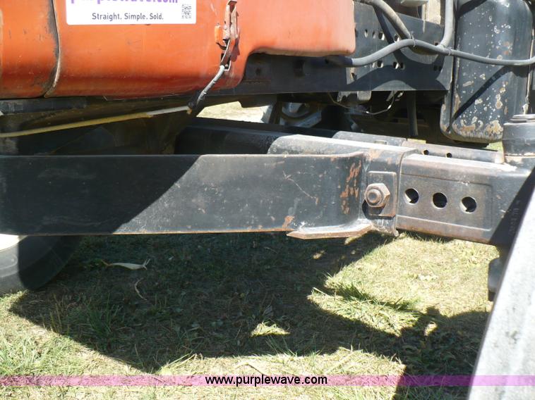 image for item B6008 1978 Allis Chalmers 7020 tractor