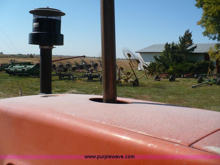 image for item B6008 1978 Allis Chalmers 7020 tractor