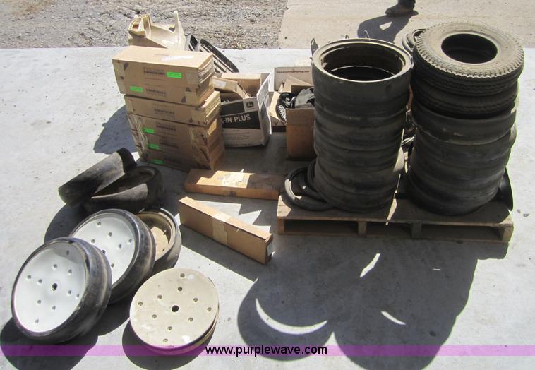 image for item B9022 Assorted Kinze planter parts