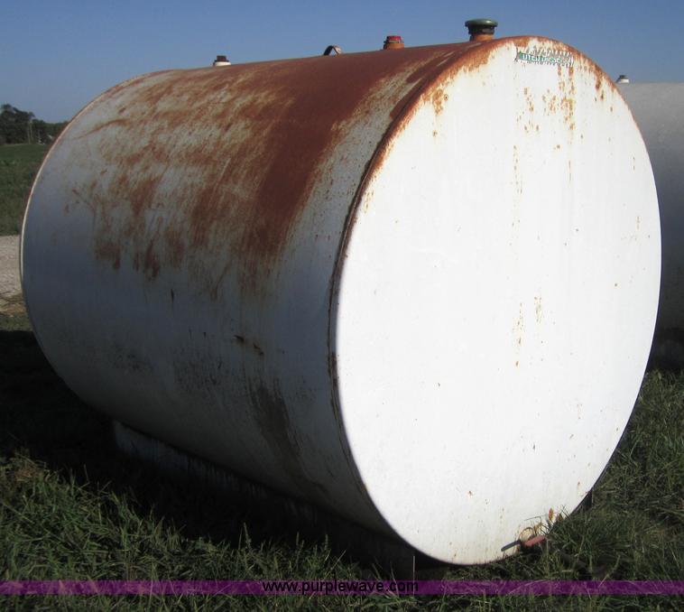 image for item C5022 1,000 gallon steel fuel tank