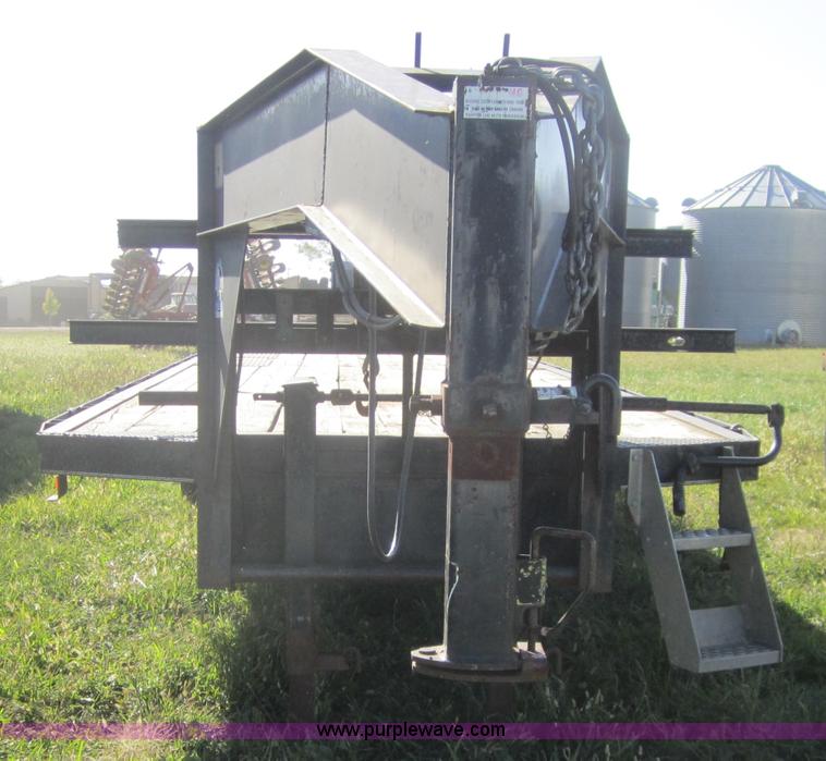 image for item C5029 1999 Texas Bragg 30' flatbed trailer