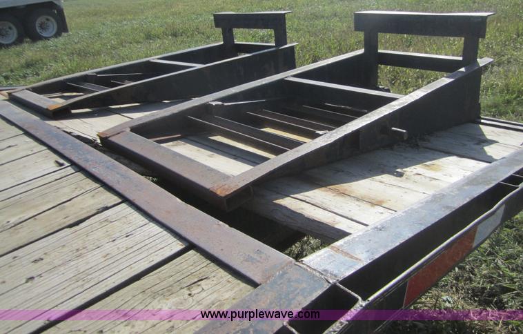 image for item C5029 1999 Texas Bragg 30' flatbed trailer