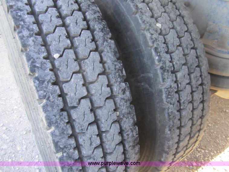 image for item C5031 1989 Freightliner FLA semi truck