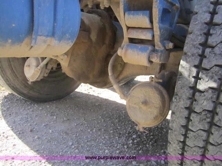 image for item C5031 1989 Freightliner FLA semi truck