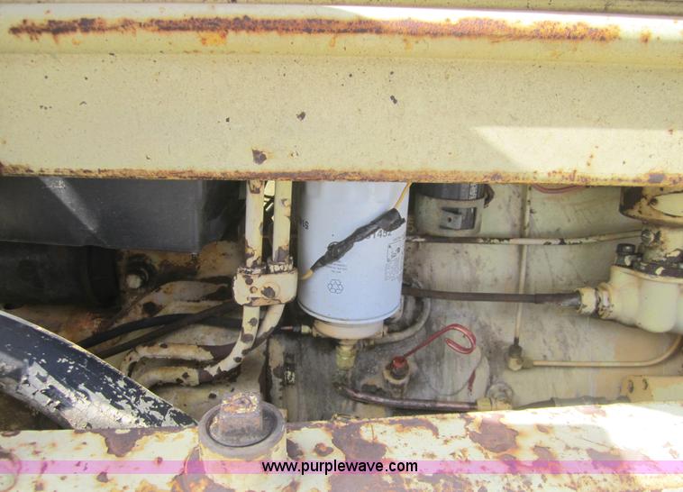 image for item C5066 Allis Chalmers I600 tractor