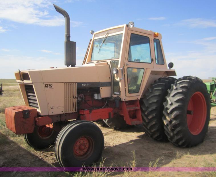 image for item C9858 1974 Case 1370 tractor