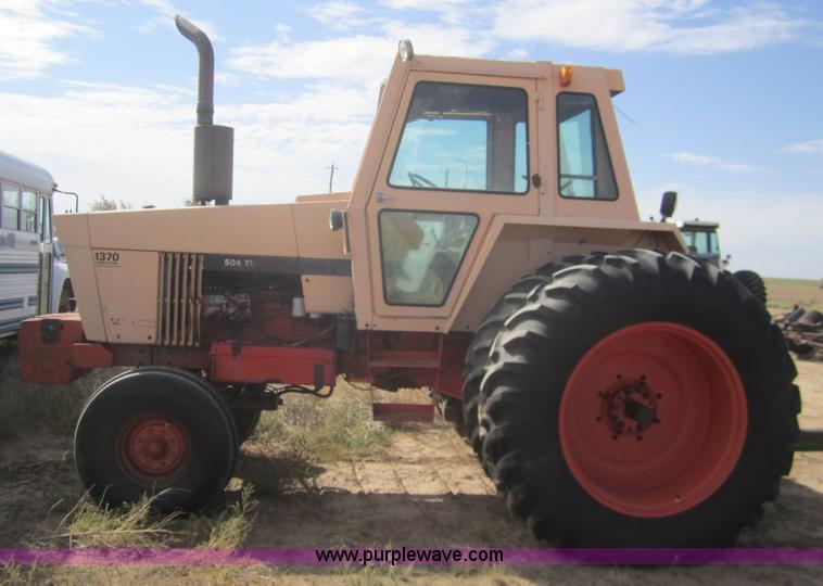 image for item C9858 1974 Case 1370 tractor