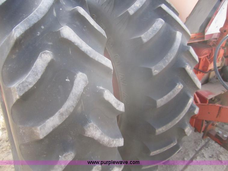 image for item C9858 1974 Case 1370 tractor