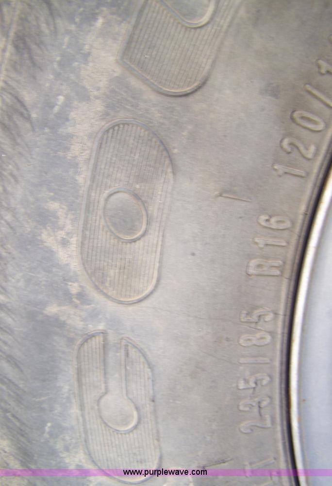 image for item D8529 2002 Diamond Trailers 25' x 8' goose neck trailer