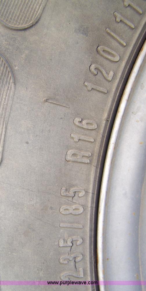 image for item D8529 2002 Diamond Trailers 25' x 8' goose neck trailer