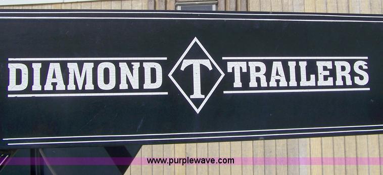 image for item D8529 2002 Diamond Trailers 25' x 8' goose neck trailer