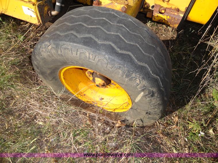 image for item F9370 Massey-Ferguson 20C tractor