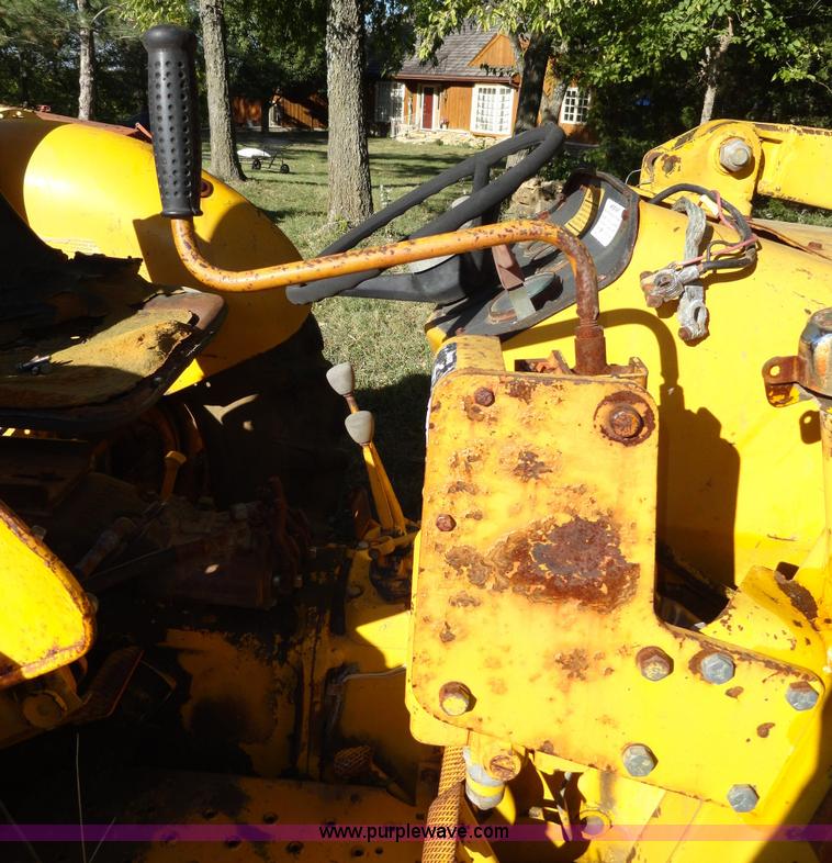 image for item F9370 Massey-Ferguson 20C tractor