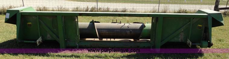 image for item F9388 John Deere 653A six row crop head