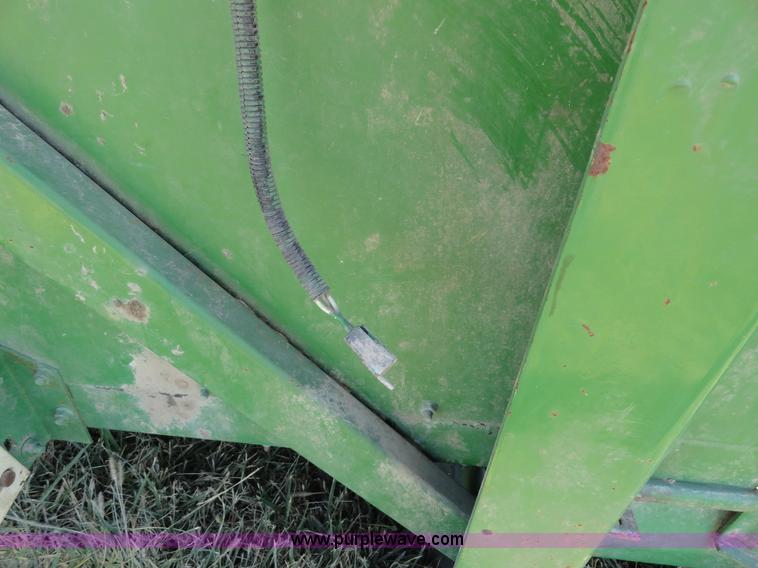 image for item F9388 John Deere 653A six row crop head