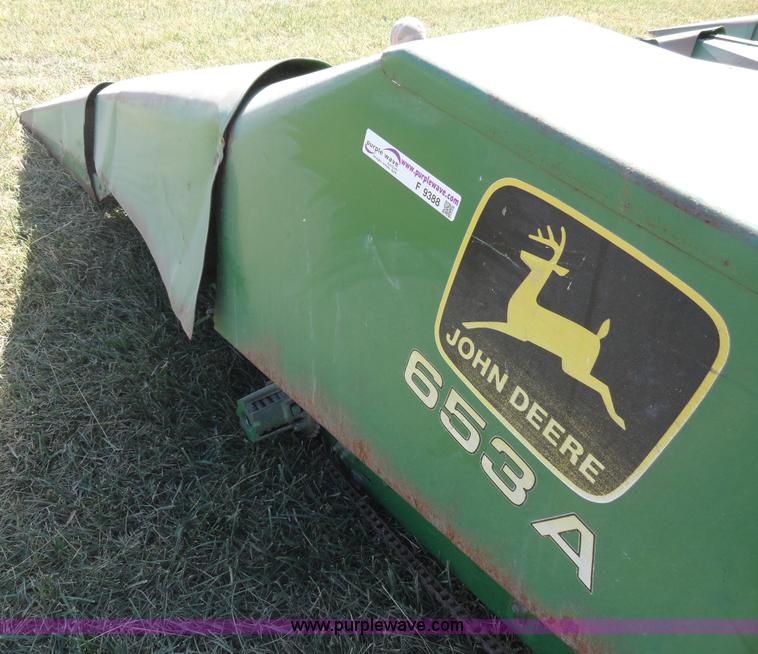 image for item F9388 John Deere 653A six row crop head
