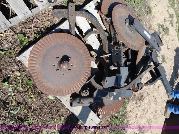 image for item F9390 (13) Blu-Jet anhydrous ammonia shanks and openers