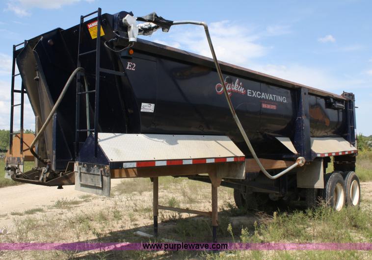 image for item A2316 1999 Western 26' end dump trailer