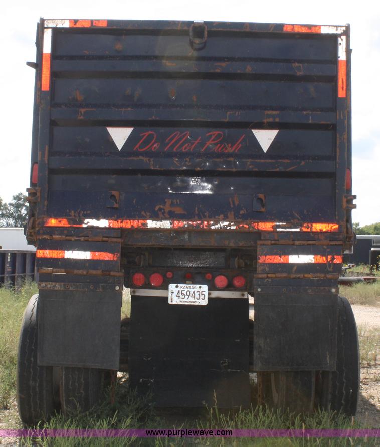 image for item A2316 1999 Western 26' end dump trailer