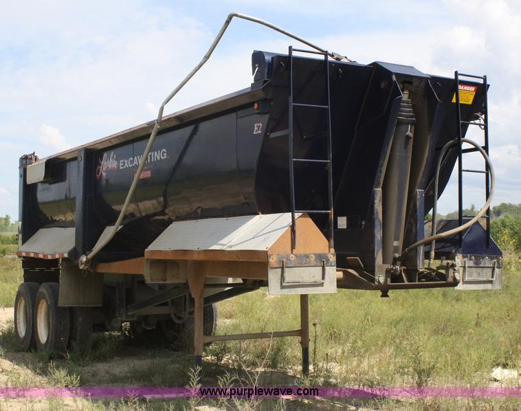 image for item A2316 1999 Western 26' end dump trailer