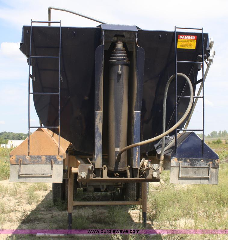 image for item A2316 1999 Western 26' end dump trailer