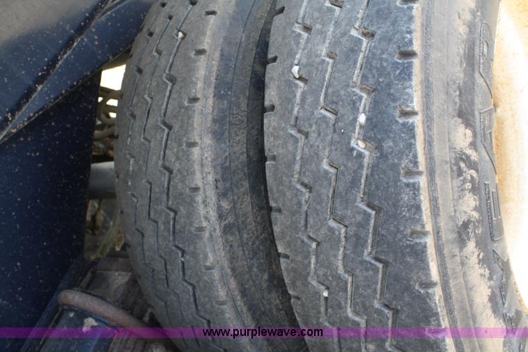 image for item A2316 1999 Western 26' end dump trailer