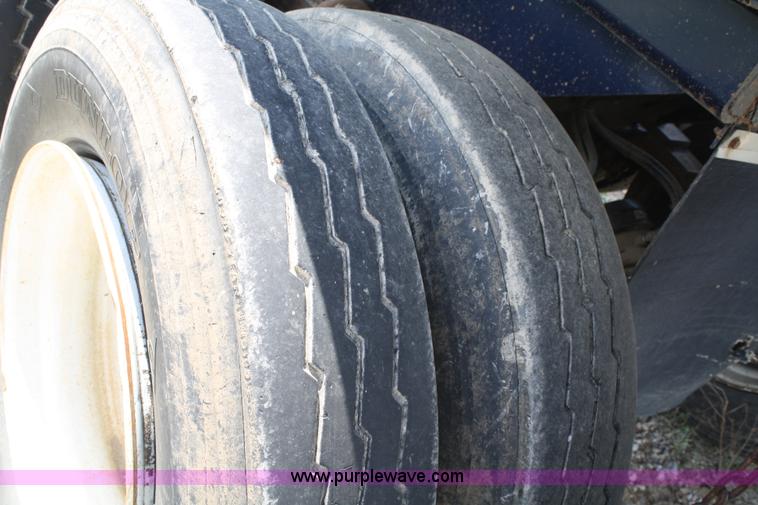 image for item A2316 1999 Western 26' end dump trailer