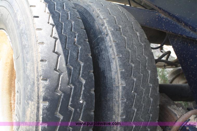 image for item A2316 1999 Western 26' end dump trailer