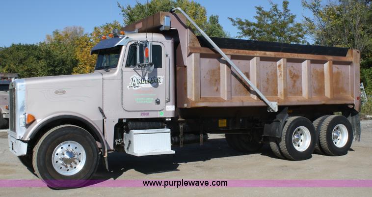 image for item A2458 2000 Peterbilt 378 dump truck