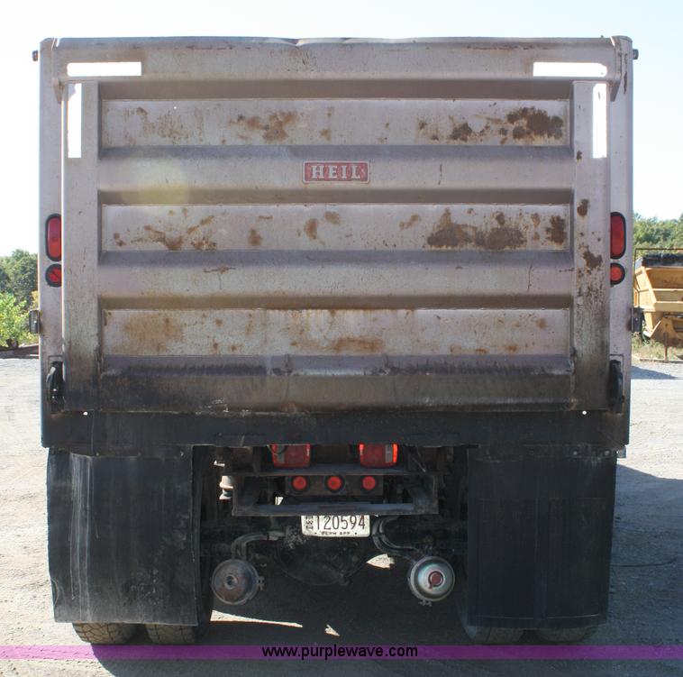 image for item A2458 2000 Peterbilt 378 dump truck