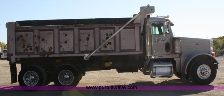 image for item A2458 2000 Peterbilt 378 dump truck