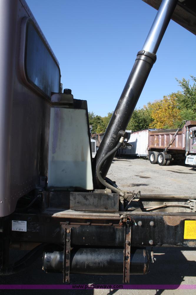 image for item A2458 2000 Peterbilt 378 dump truck