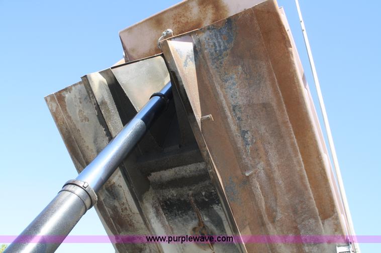 image for item A2458 2000 Peterbilt 378 dump truck