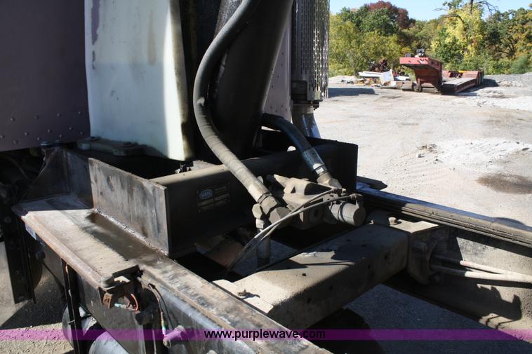 image for item A2458 2000 Peterbilt 378 dump truck